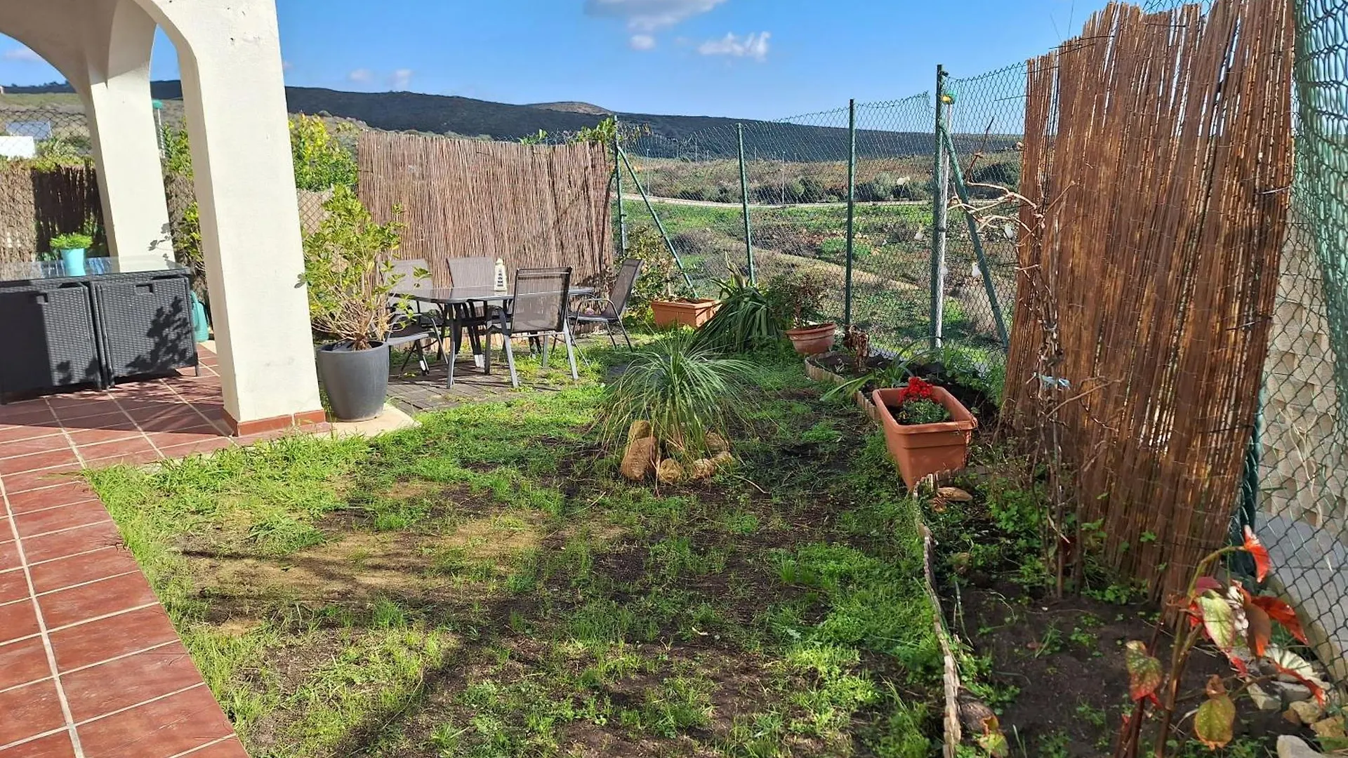 Apartamento Con Jardin La Linea de la Concepcion Spain