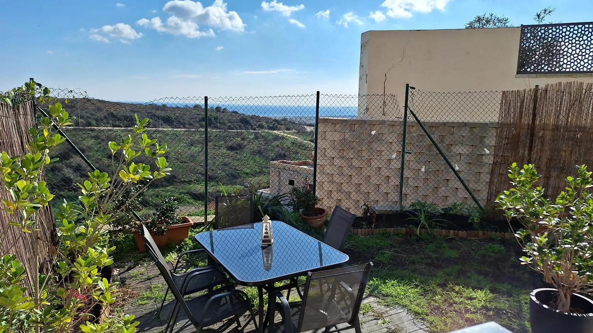 Apartamento Con Jardin La Linea de la Concepcion 0*,  Spain